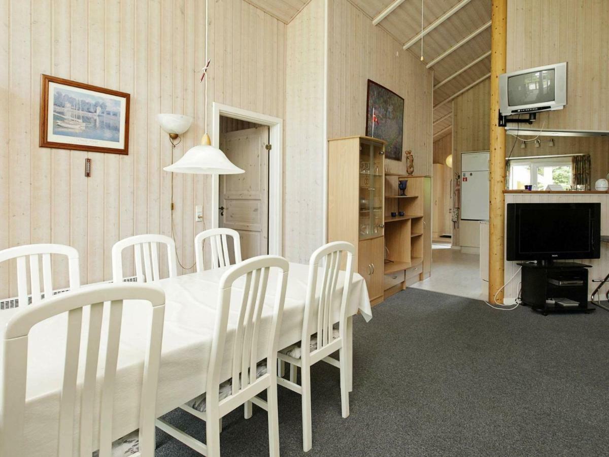 6 Person Holiday Home In Ansager Exteriör bild